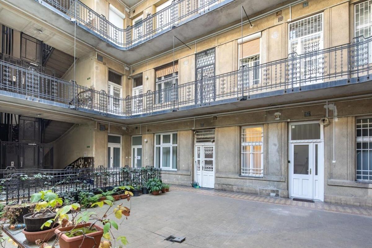Central Room For Solo Traveller Budapest Exterior foto